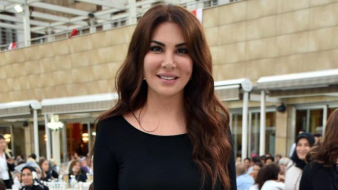 Müğənni pulsuzluqdan şikayətləndi