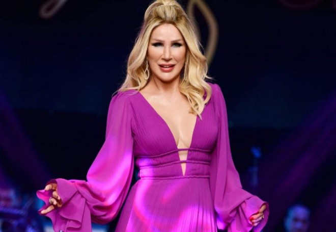 Seda Sayanın dekoltesi bəyənilmədi