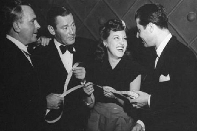 Məşhur aktrisa 102 yaşında vəfat etdi