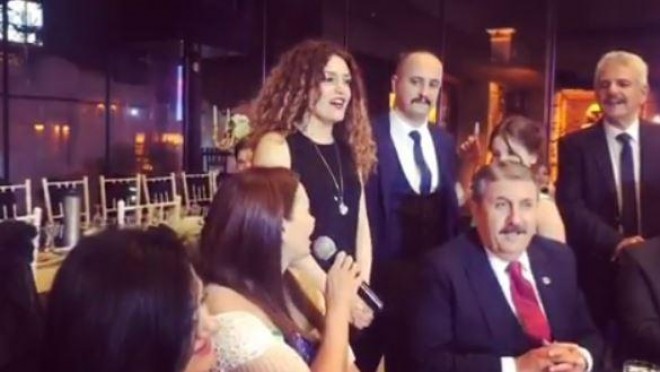 &nbsp;Çinarə “Çırpınırdı Qara dəniz” oxudu - video