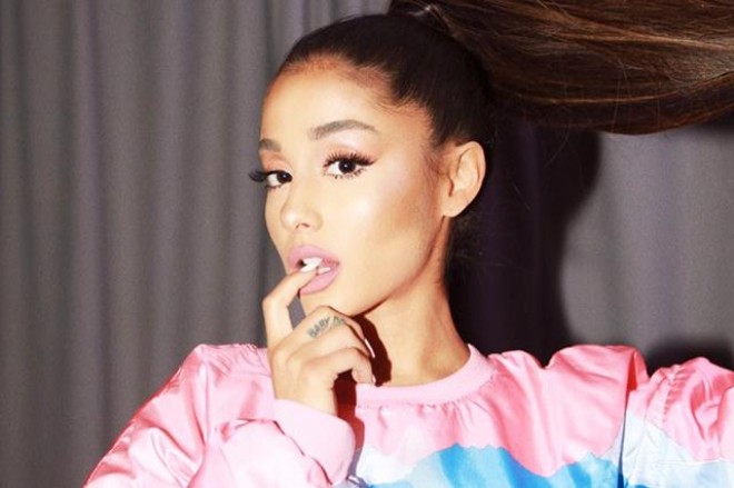 Ariana Qrande yeni klipini təqdim etdi - video