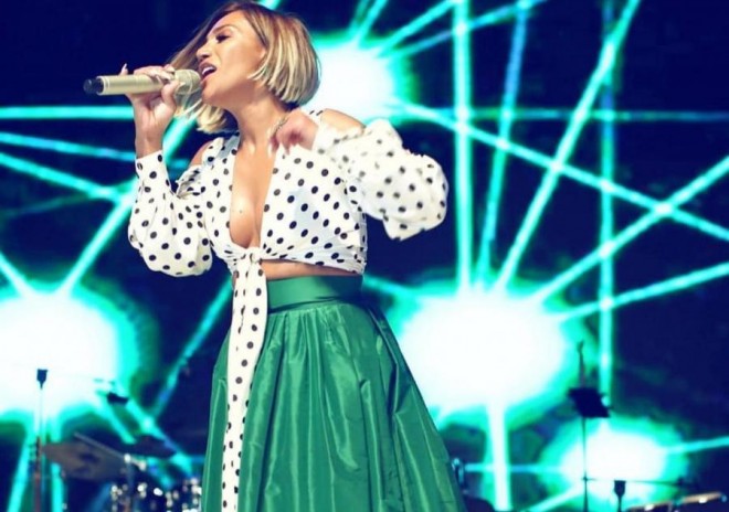 Röya Ayxanın fotosu müzakirələr yaratdı