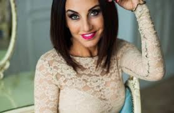 Mügənninin çantasını oğurladılar