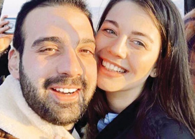 Sezgi Sena Akay ailə qurur