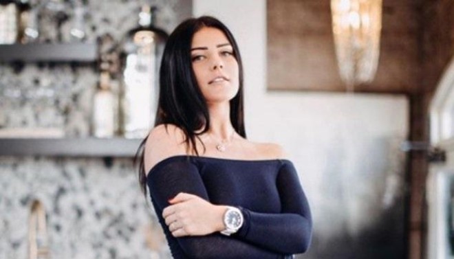 Model hava limanına bikini ilə gəldi - foto&nbsp;