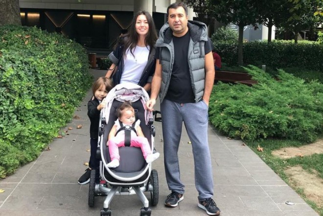 Safura ilk dəfə qızının şəklini göstərdi