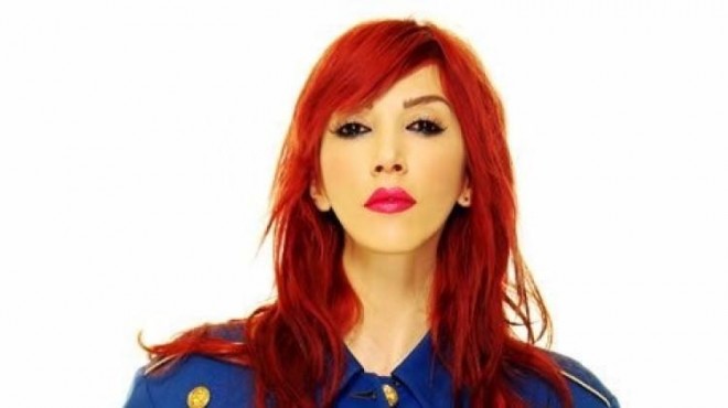 Hande Yener həmkarı Sərtar Ortaca sataşdı