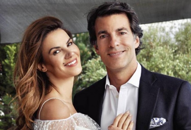 Model iş adamı ilə evləndi - foto