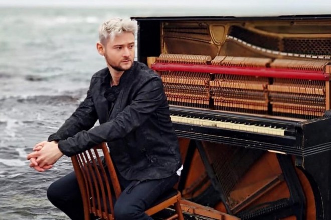 Eldar Qasımov '3 canlı'nın qonağı oldu