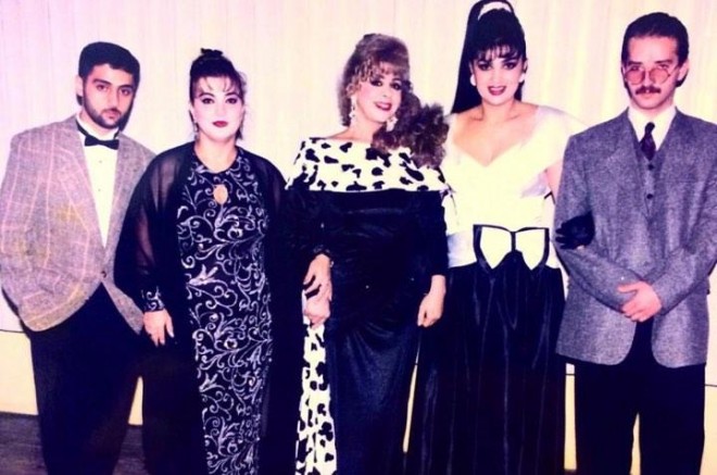 İzzət Bağırov müğənnilərin&nbsp;şəklini paylaşdı