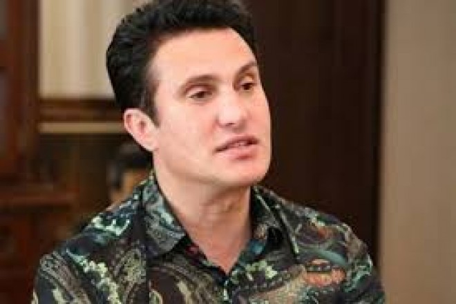 "Hindistan səfəri&nbsp;başıma bəla oldu - Nadir Qafarzadə