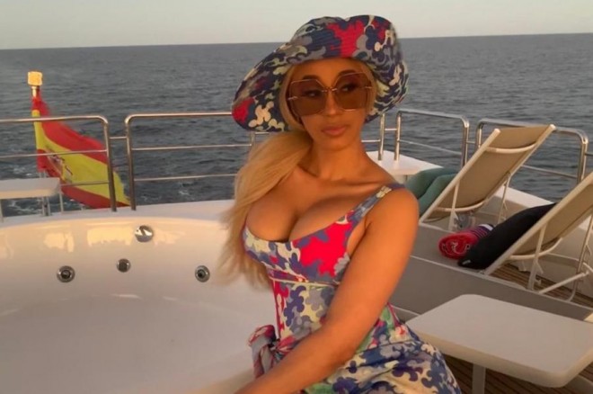 Məşhur gənc ifaçı Bakıya gəldi