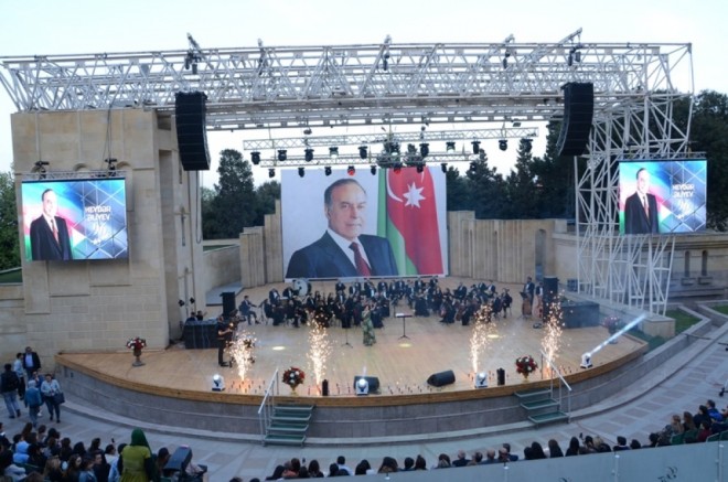Yaşıl Teatrda təntənəli konsert keçirildi - foto