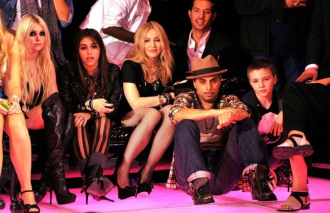 "Uşaqlarımla aramızda soyuqluq yaranıb" - Madonna