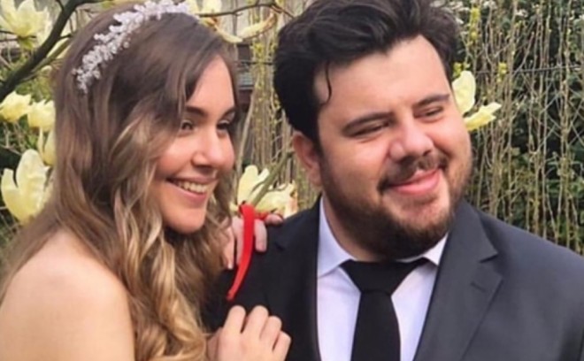 Aktyorun xanımı yeni villa istəyir