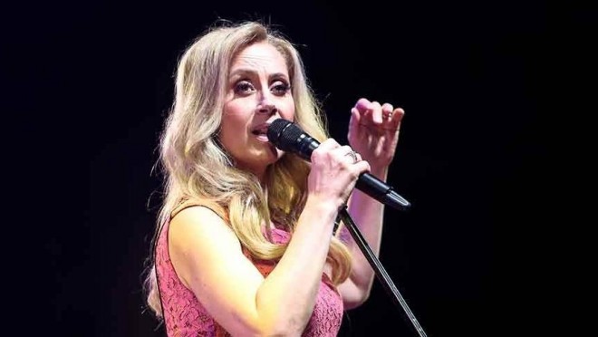 Lara Fabian Antalyada konsert verdi