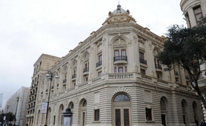 Akademik Musiqili Teatrı işçi axtarır