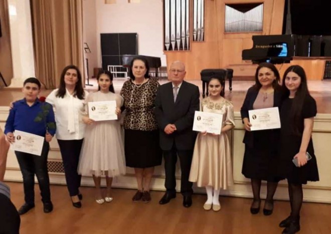 Aysu beynəlxalq müsabiqənin laureatı oldu - foto
