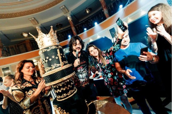 Filipp Kirkorov 52 yaşını Dubayda keçirdi