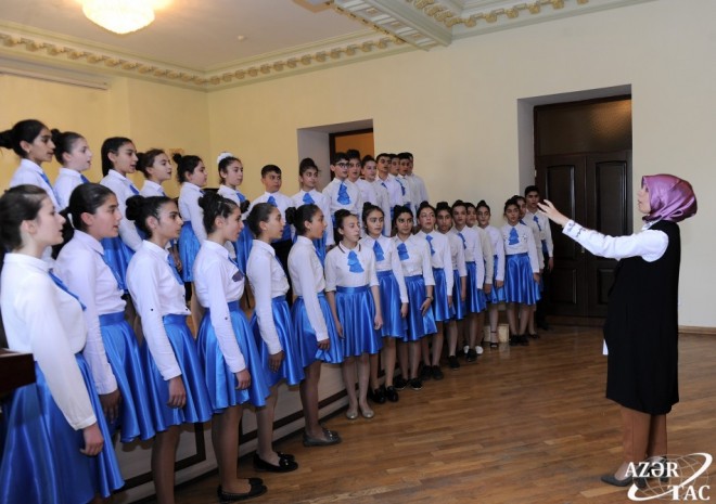 Şuşa musiqi məktəbi şagirdlərinin konserti oldu - foto