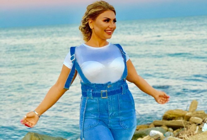 Şəbnəmin büstqalteri müzakirə yaratdı - foto