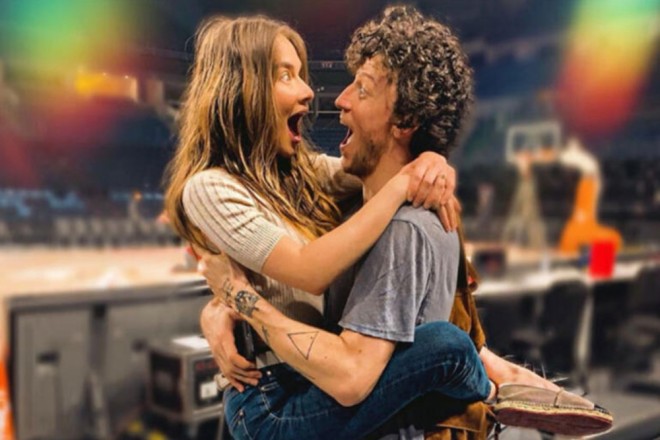 Aktrisa basketbolçuya ərə gedir