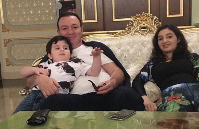 Əməkdar artist Şamaxıda istirahət edir