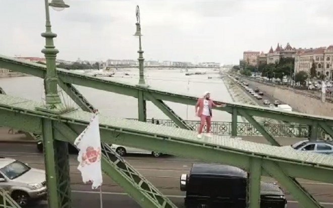 Murad Arif klipini Budapeştə çəkdi - video