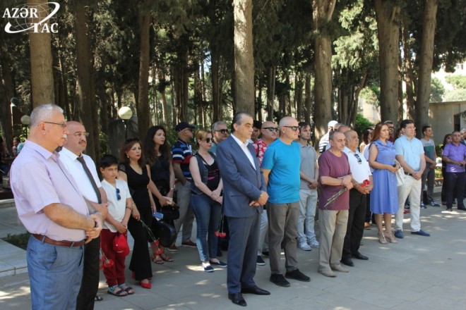 Ölməz sənətkarın məzarı ziyarət olundu - foto