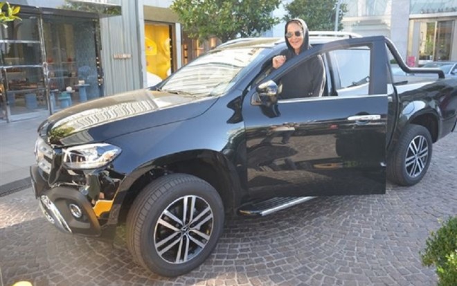 Hülya Avşarın yeni avtomobili - foto