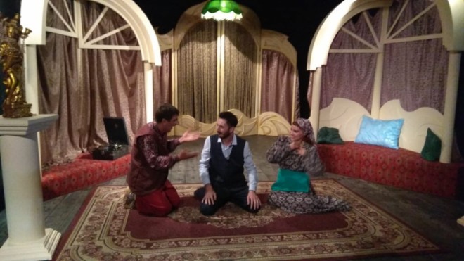 "Ər və arvad" Tbilisidə yeni quruluşda - foto