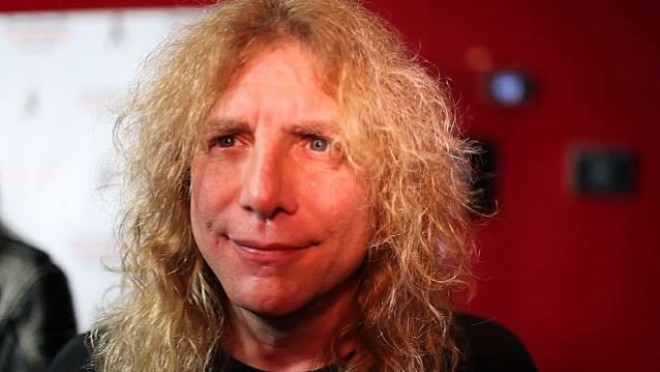 Musiqiçi evində özünü bıçaqladı