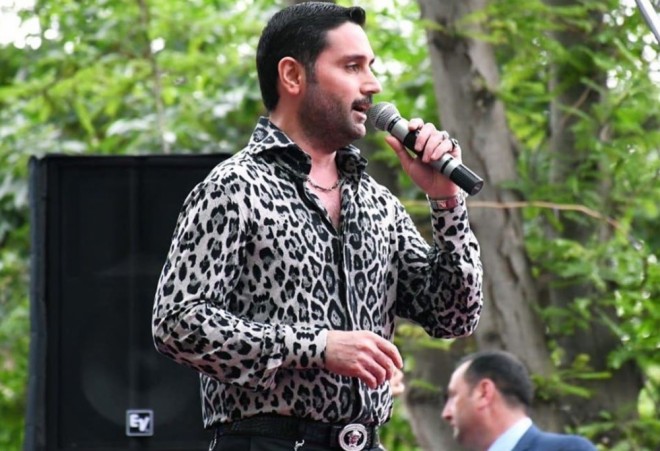 İzzət onu&nbsp;ələ salanlara sərt cavab verdi