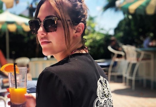 Aktrisa çənə dolğusu etdirdi