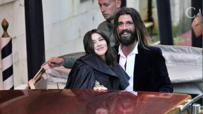 Monika Belluççi gənc sevgilisindən ayrıldı