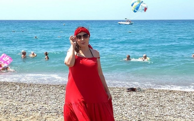 Təranə Qumral Antalyada dincəlir - foto