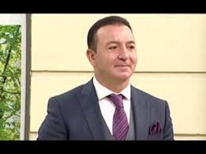 Vasif imkanlı şəxslərlə eşq yaşayanlardan danışdı