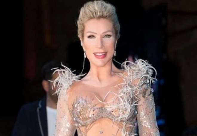 Seda Sayan paltarı ilə gündəm oldu - foto