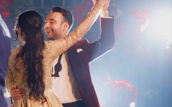 Azad Şabanov nişanlısı ilə - foto