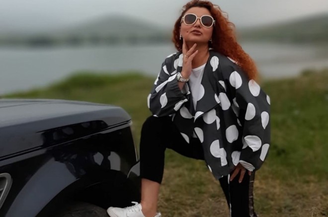 Əməkdar artist təbiət qoynunda - foto