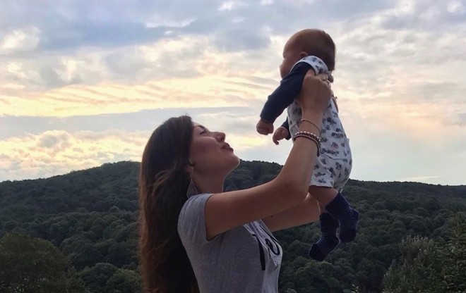 Safura övladının şəklini paylaşdı