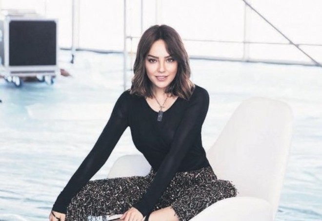 Ebru Gündeş səhnəyə qayıdır