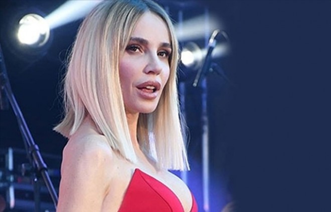 Gülşən dərginin müsahibi oldu