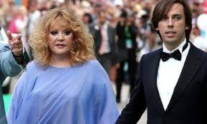 Alla Puqaçova evinə 400 min avro ödədi