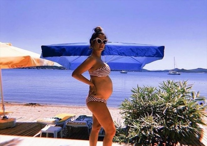 Aktrisa hamilə fotosunu paylaşdı