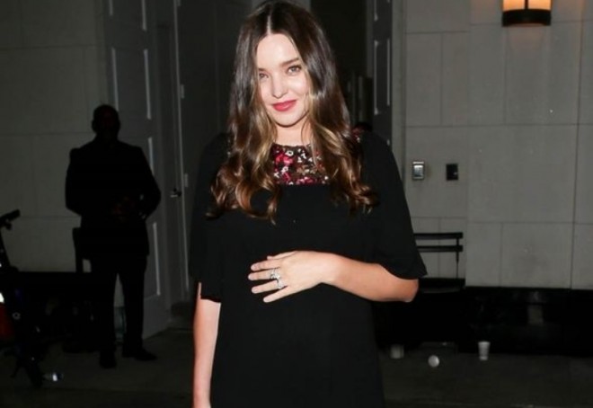 Model yenə hamilədir - foto