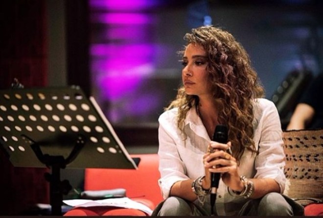 Sıla 3 mahnı ilə pərəstişkarlarını sevindirdi