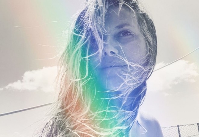 Alman modelin&nbsp;yarıçılpaq fotosu