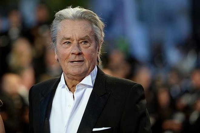 Alen Delon yenidən xəstəxanaya aparıldı
