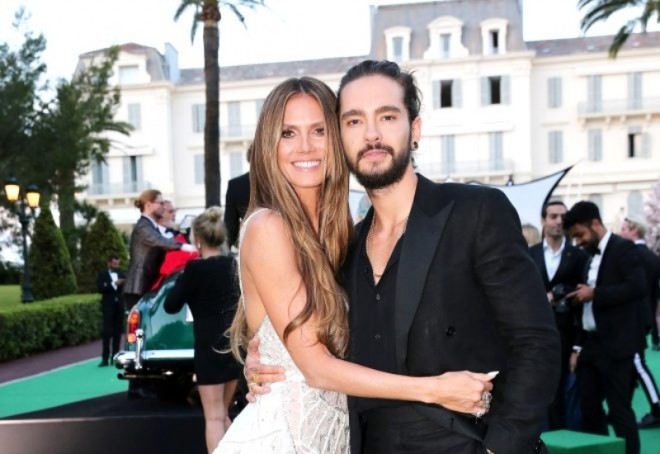 Alman model İtaliyada dincəlir - foto